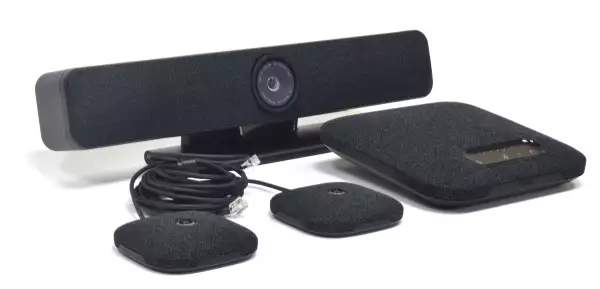 VoiceXpert VXV-310-KIT2 - комплект для средней конференц-комнаты (видеобар VXV-310-UMS + спикерфон VXA-210-UBE)