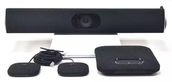 VoiceXpert VXV-320-KIT2 - комплект для средней конференц-комнаты (видеобар VXV-320-UMS + спикерфон VXA-210-UBE)